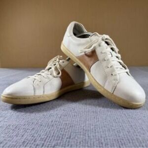 Born Shoes Hand Crafted Footwear White & Tan Casual Sneakers Size 9M Mens Good
